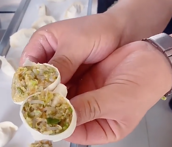 餃子機總出故障、做的餃子還缺角？這臺機器如何悄然解決？